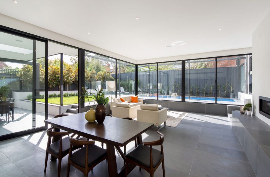 KH_0001_IPG_1LaurelCtHawthorn_280313