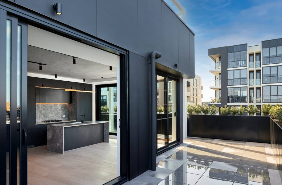 KH-267-Lygon-st-044-190822-1