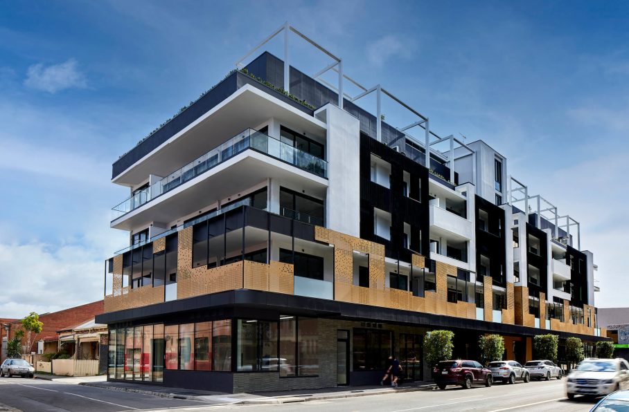 KH-267-Lygon-st-060-190822-1